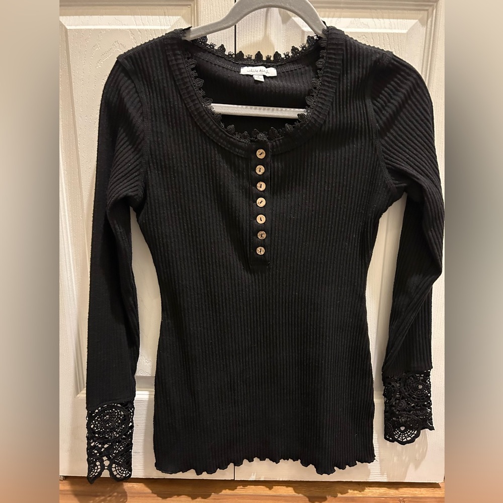 White birch ribbed top with lace sleeves small
